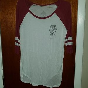 Cute and Comfy Baseball tee! Size small